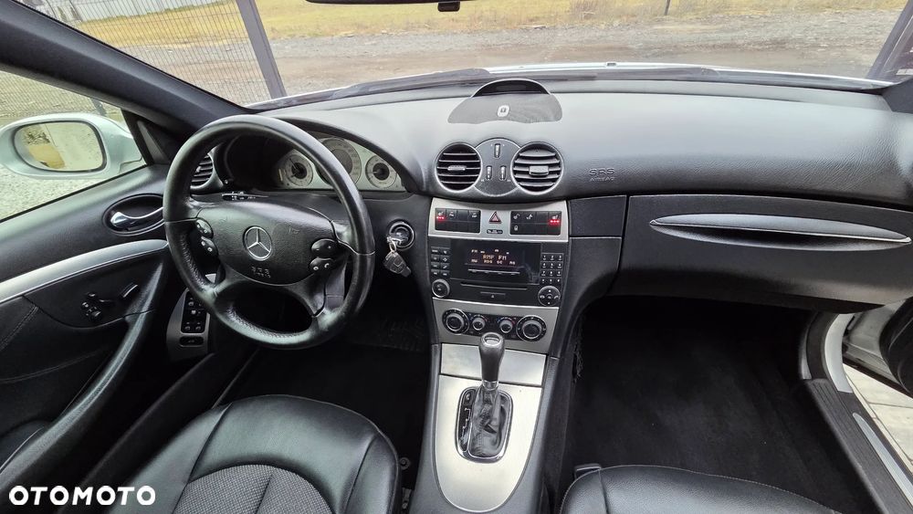 Mercedes-Benz CLK - 8