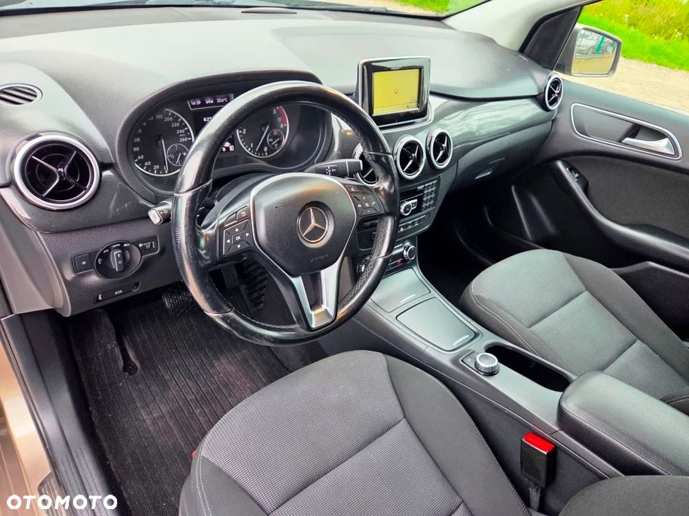 Mercedes-Benz Klasa B 180 CDI (BlueEFFICIENCY) 7G-DCT - 27