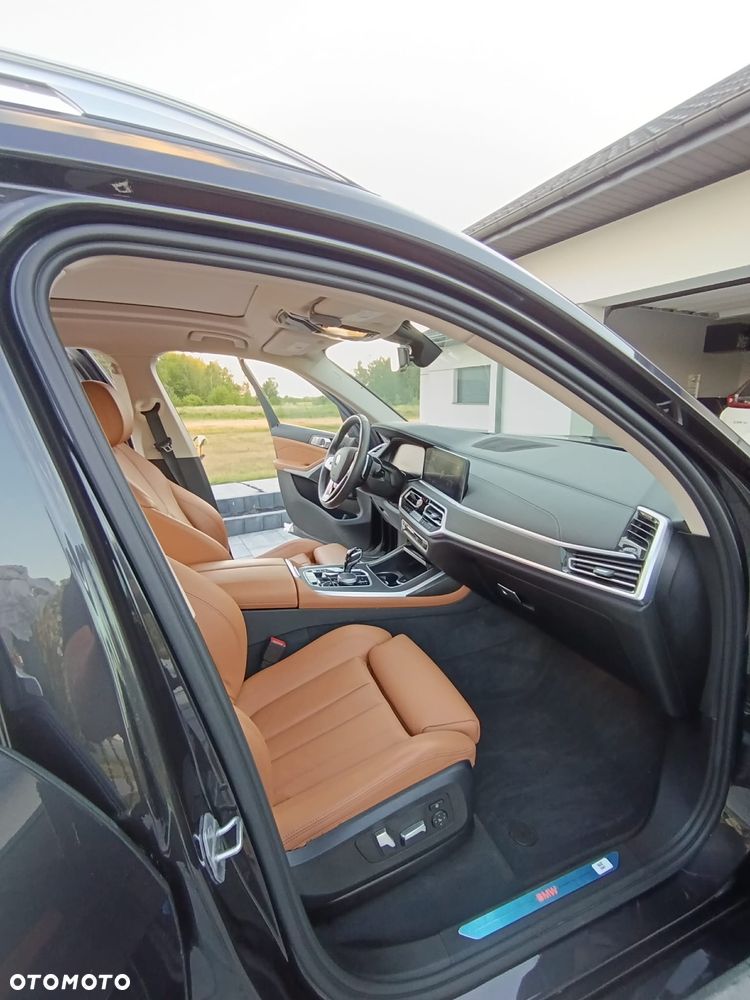 BMW X7 xDrive40i - 28