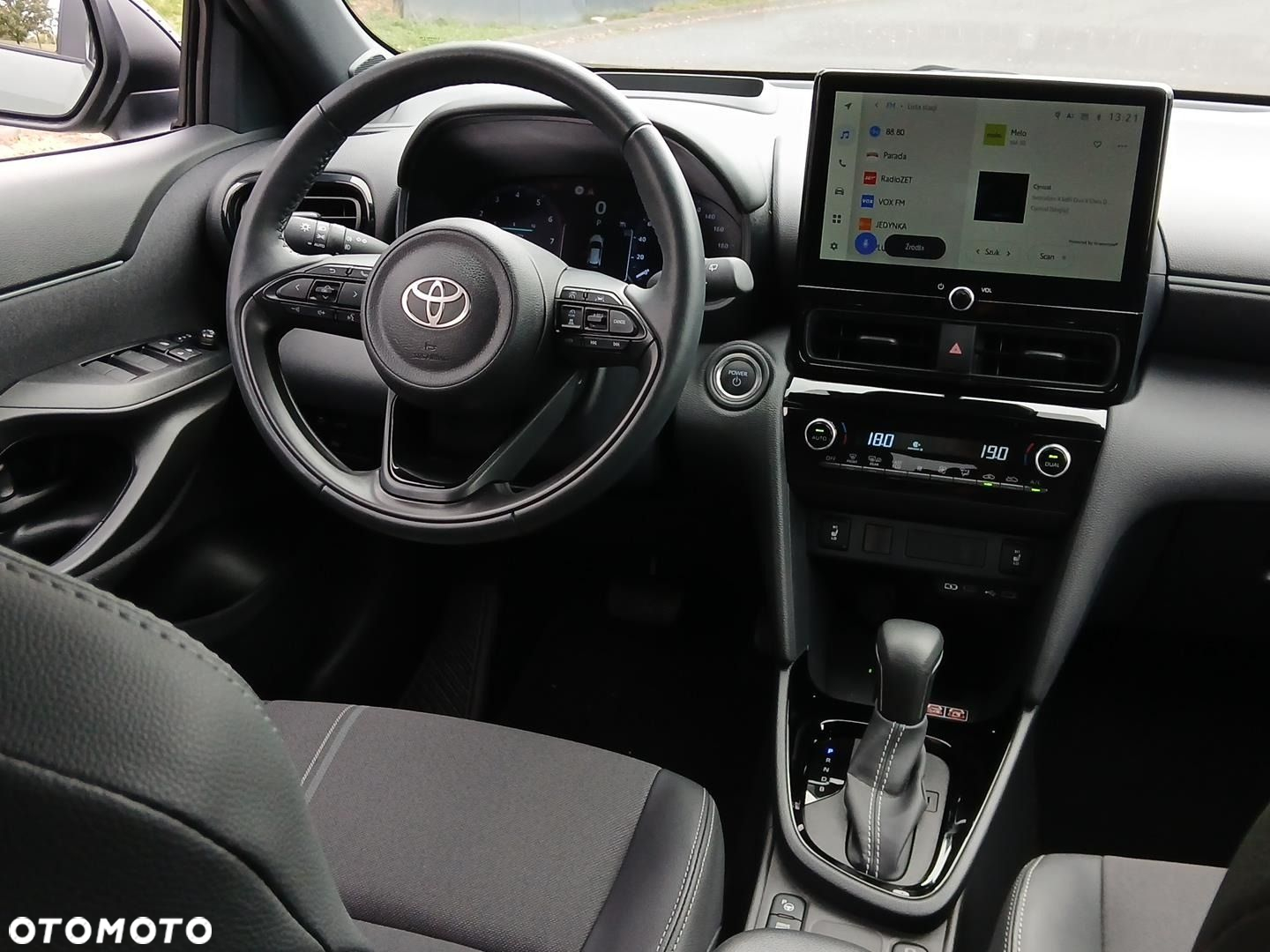 Toyota Yaris Cross - 24