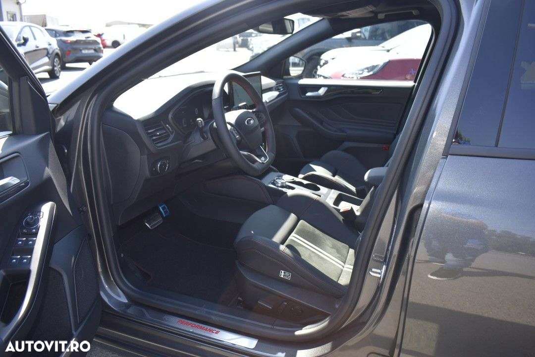 Ford Focus 2.3 Ecoboost ST X - 19