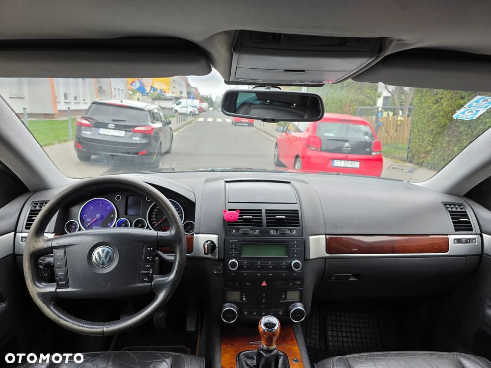 Volkswagen Touareg 2.5 R5 TDI - 12