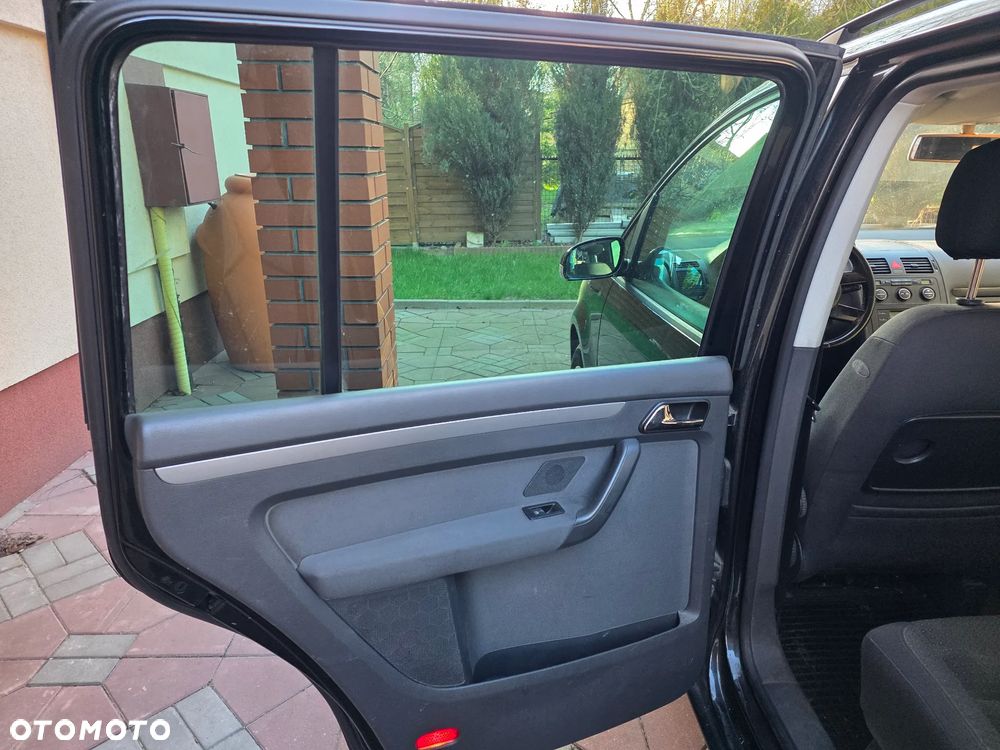 Volkswagen Touran 1.9 TDI Trendline - 9