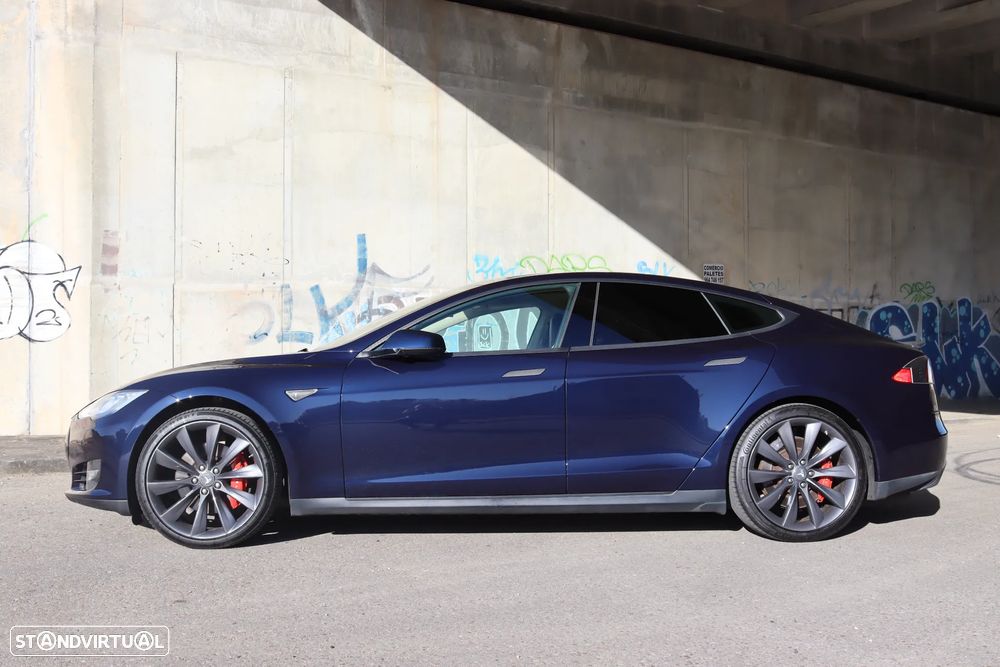 Tesla Model S Performance - 2
