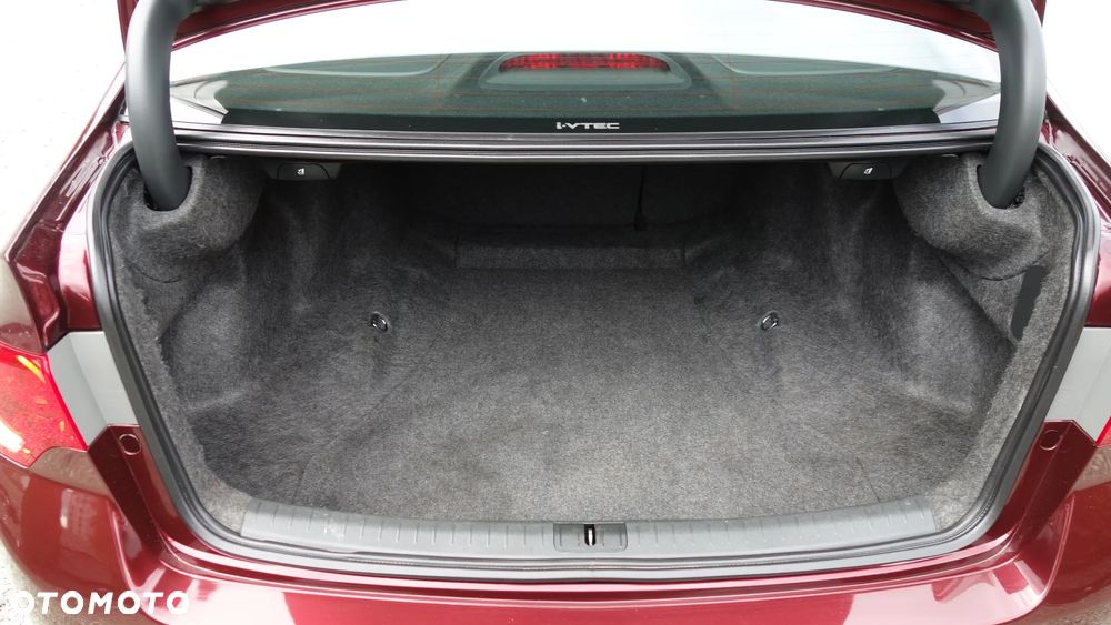 Honda Accord 2.0 Elegance - 27