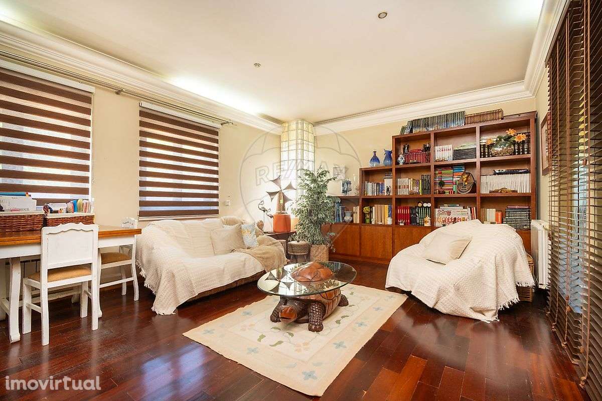 Moradia T7 para venda - Grande imagem: 2/48