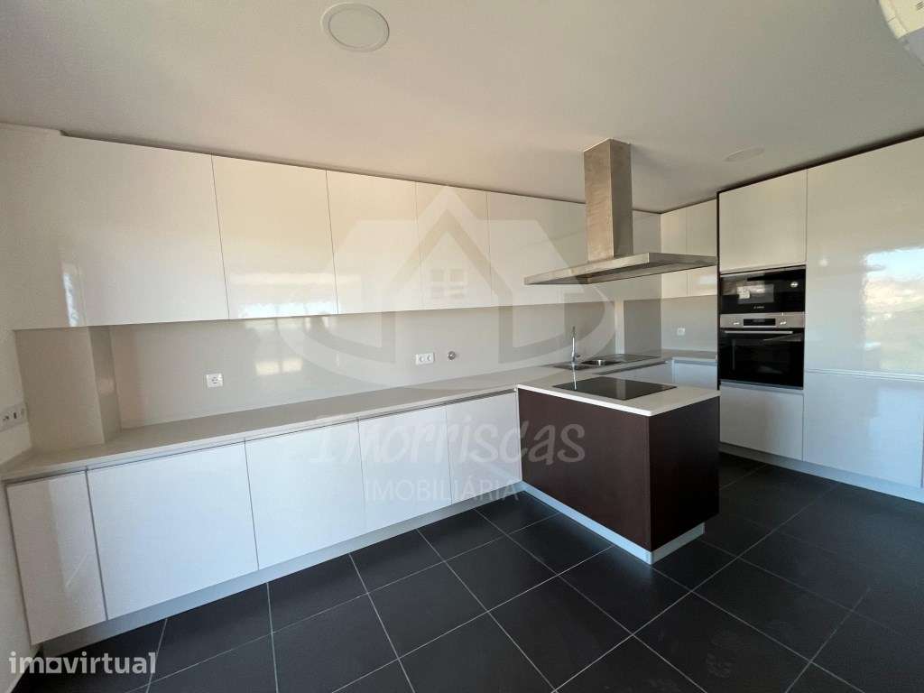 Apartamento T2 Novo localizado no Bairro de São Jorge, Caneças. - Grande imagem: 3/26