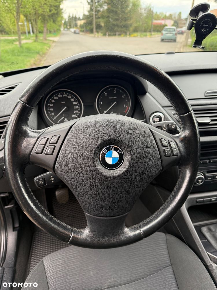 BMW X1 sDrive18d - 14