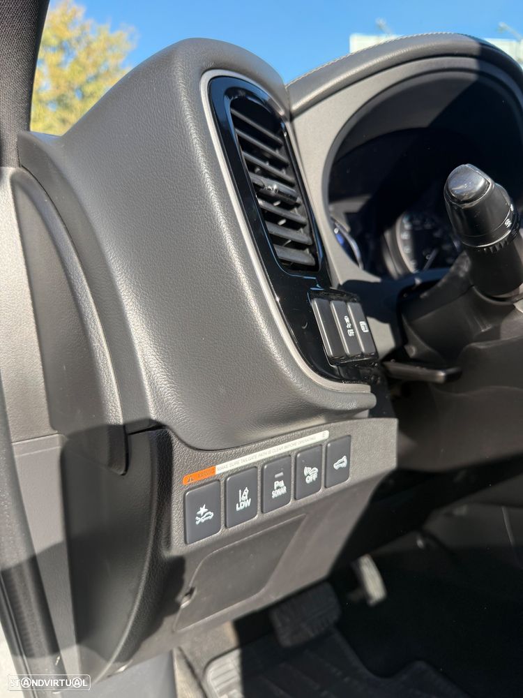 Mitsubishi Outlander 2.4 Instyle - 15