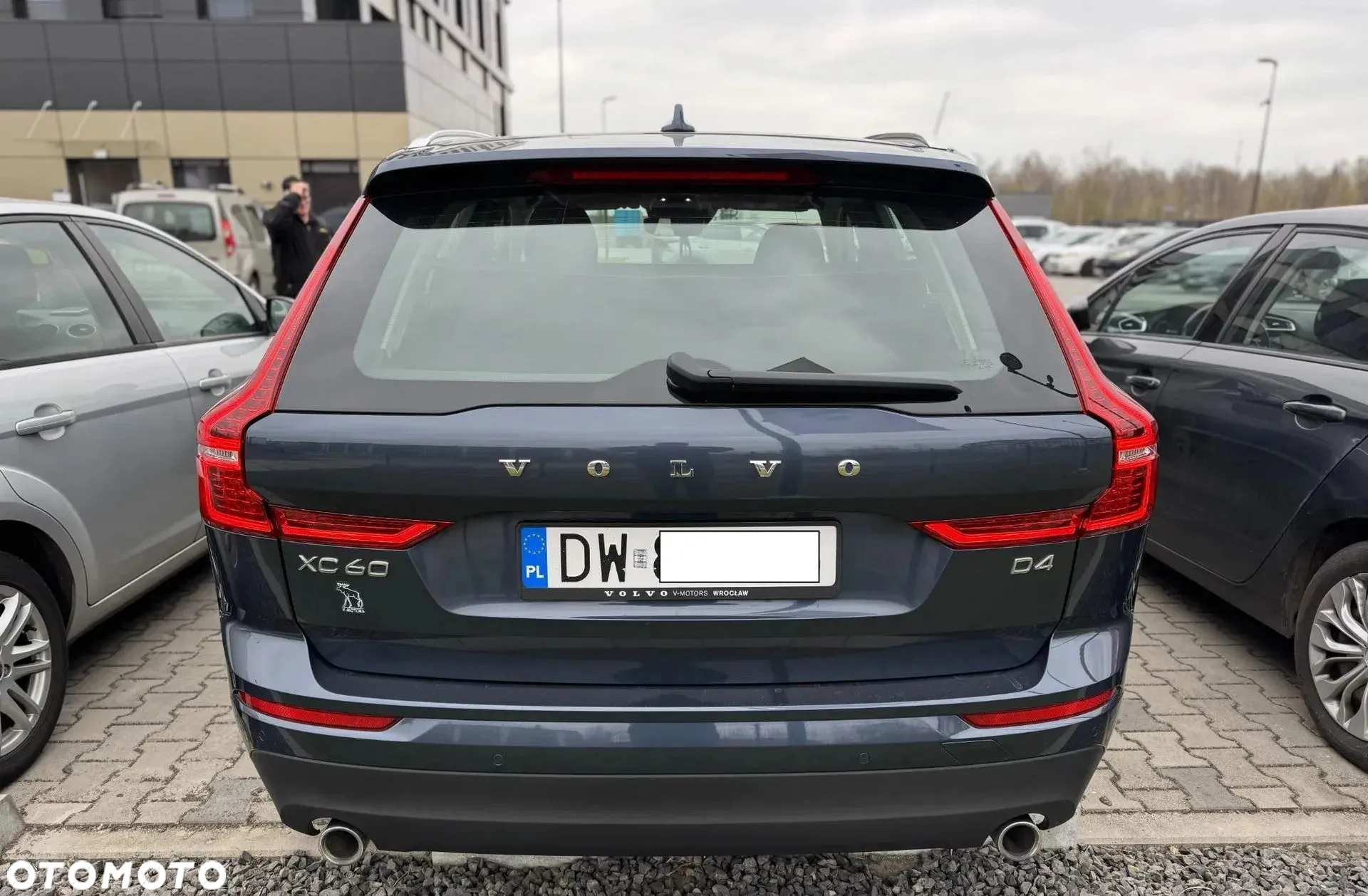 Volvo XC 60 D4 Momentum Pro - 12