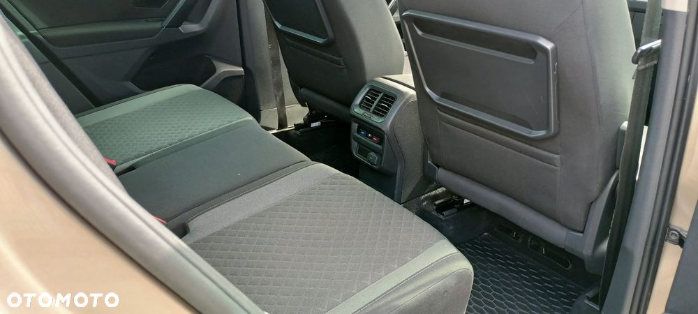 Volkswagen Tiguan - 10