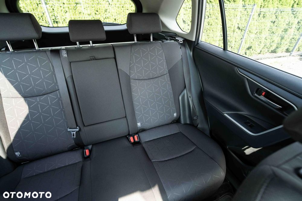 Toyota RAV4 - 18