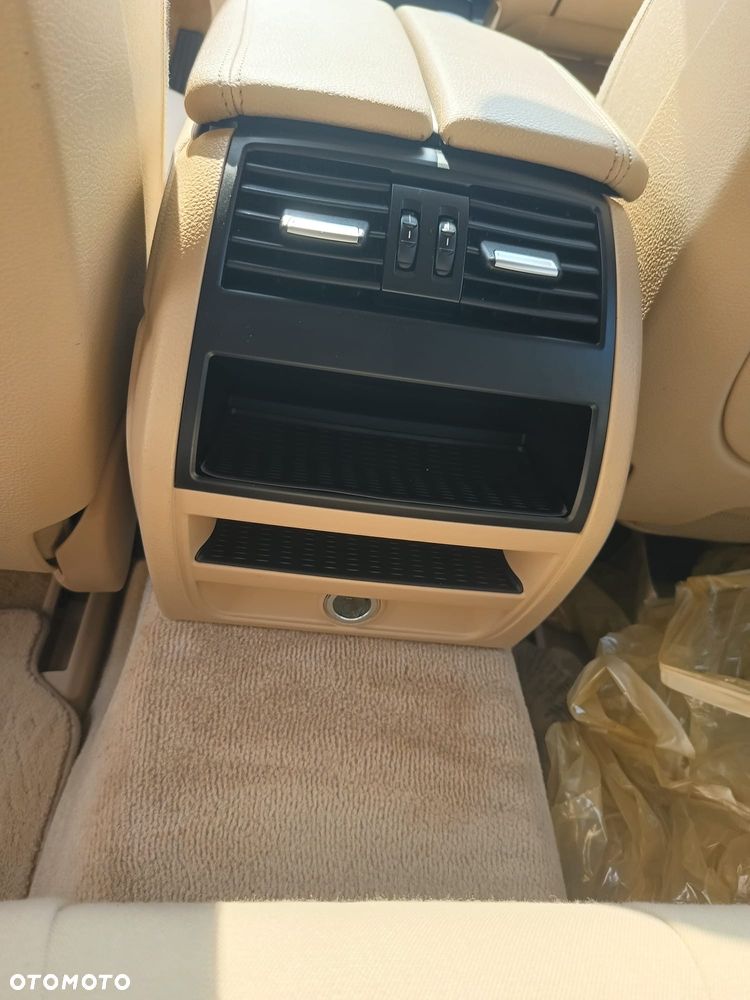 BMW Seria 5 520d Luxury Line - 10