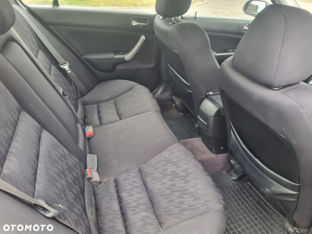 Honda Accord 2.0 Comfort - 4
