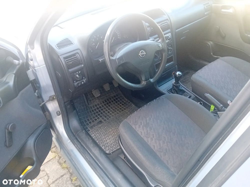 Opel Astra - 8