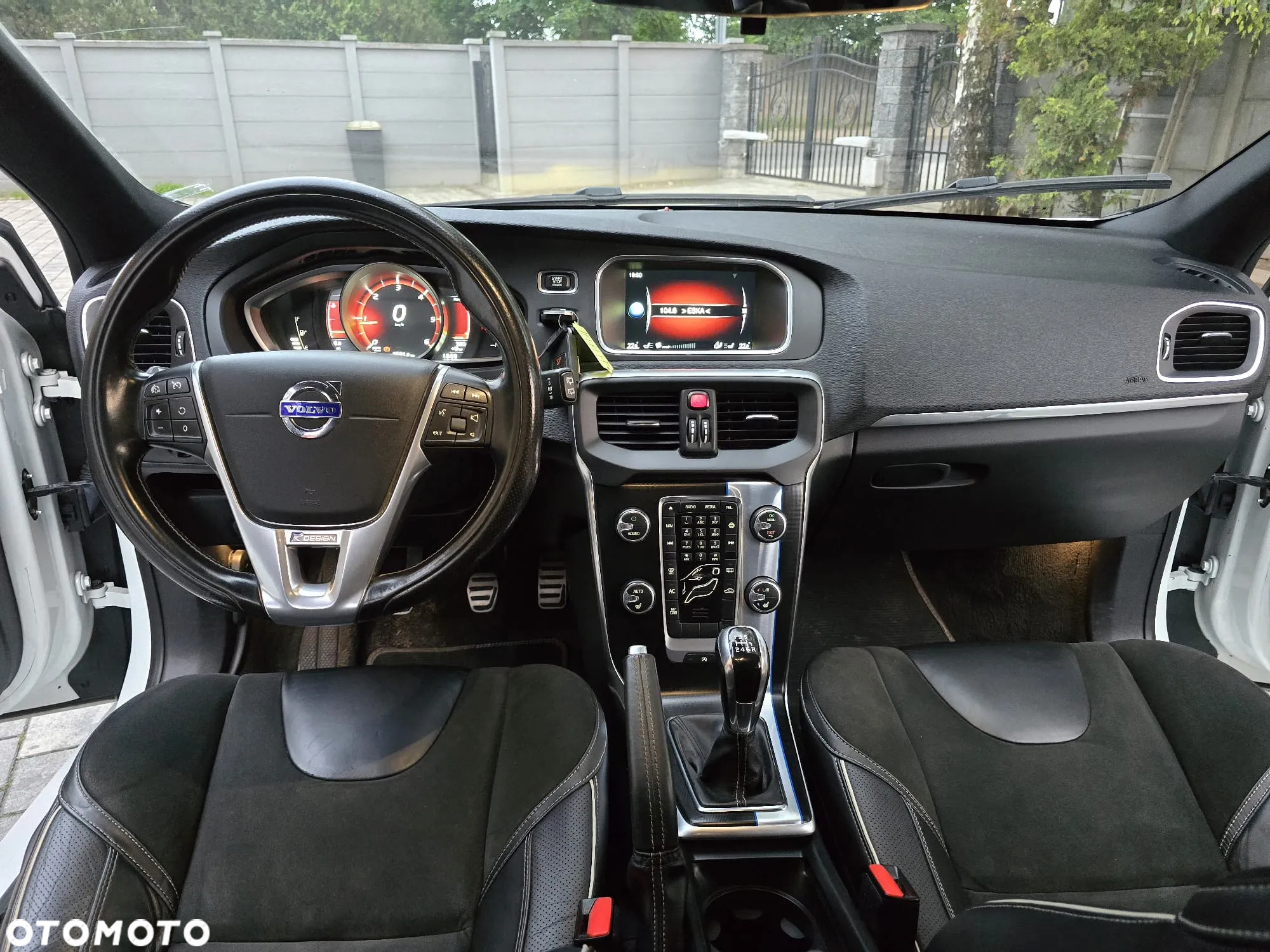 Volvo V40 D2 Drive-E R-Design Momentum - 10