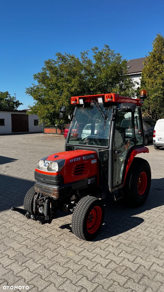 Kubota STV32 - 1