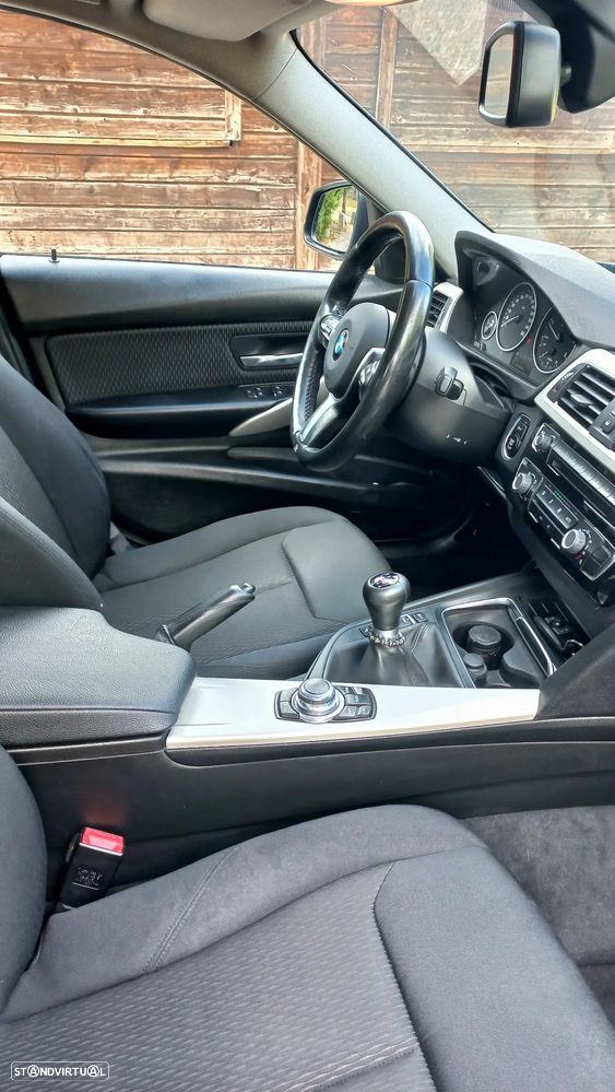 BMW 318 d Touring - 7