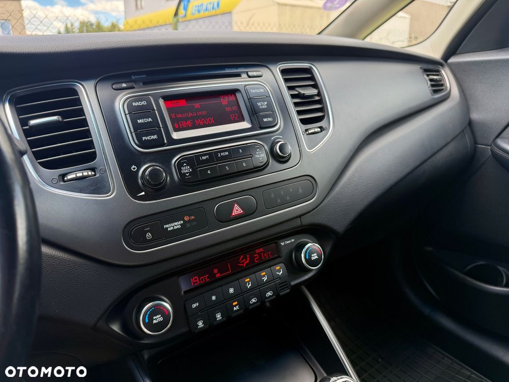 Kia Carens 1.6 GDI L 7os - 19