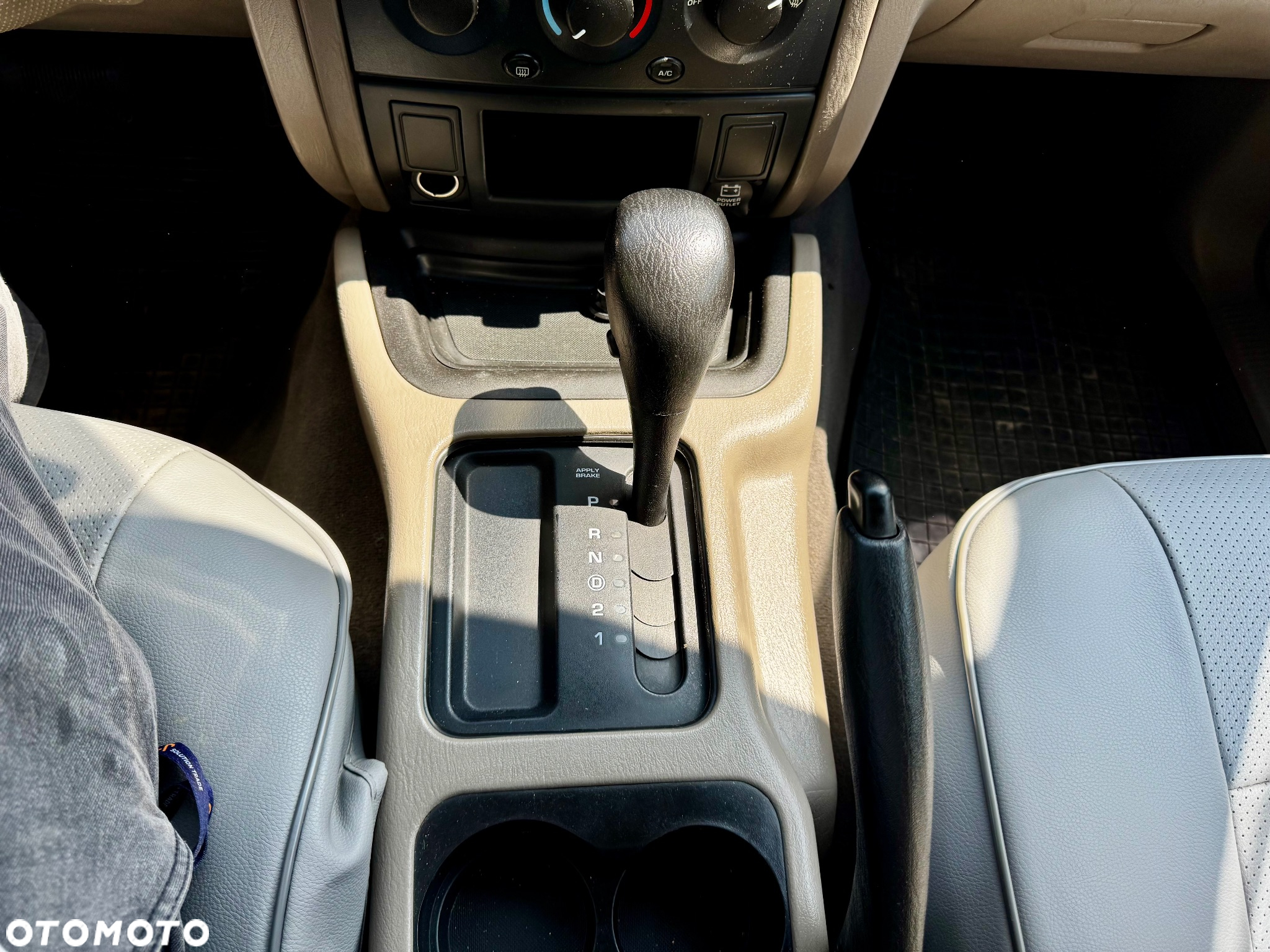 Jeep Grand Cherokee 4.0 Laredo - 26