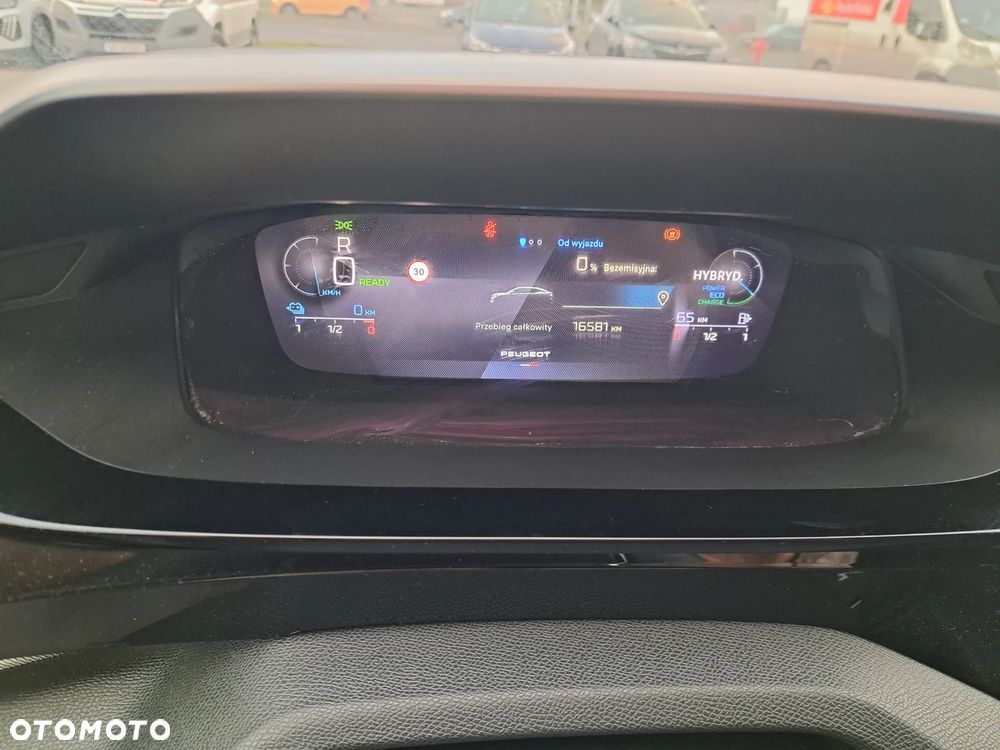 Peugeot 408 1.6 Plug-In Hybrid 180 Allure Pack EAT8 - 6