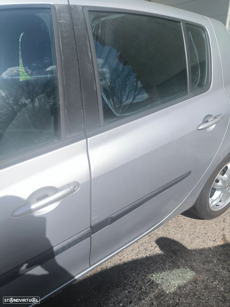 Renault Clio 1.2 16V Dynamique - 5