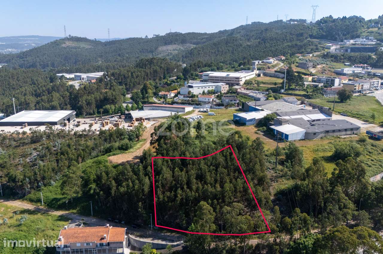 Terreno com 874 m2, em Vandoma, Paredes - Grande imagem: 2/22