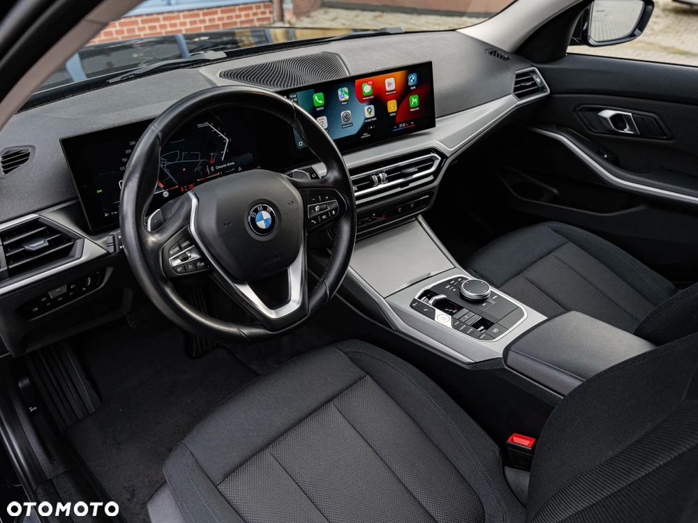 BMW Seria 3 318d - 16