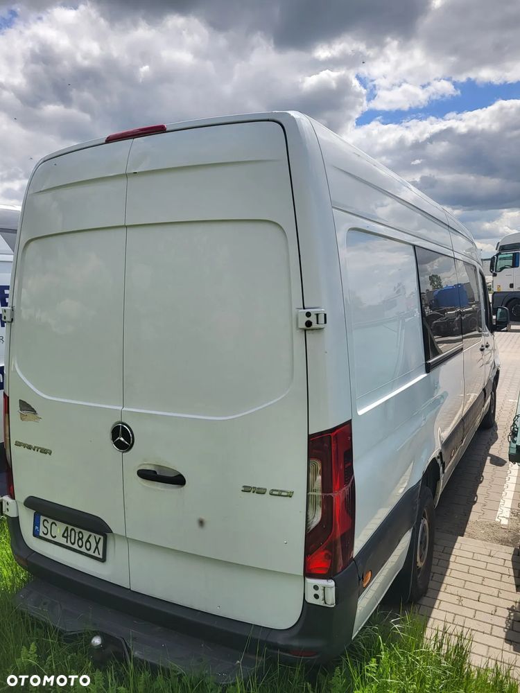 Mercedes-Benz Sprinter - 6