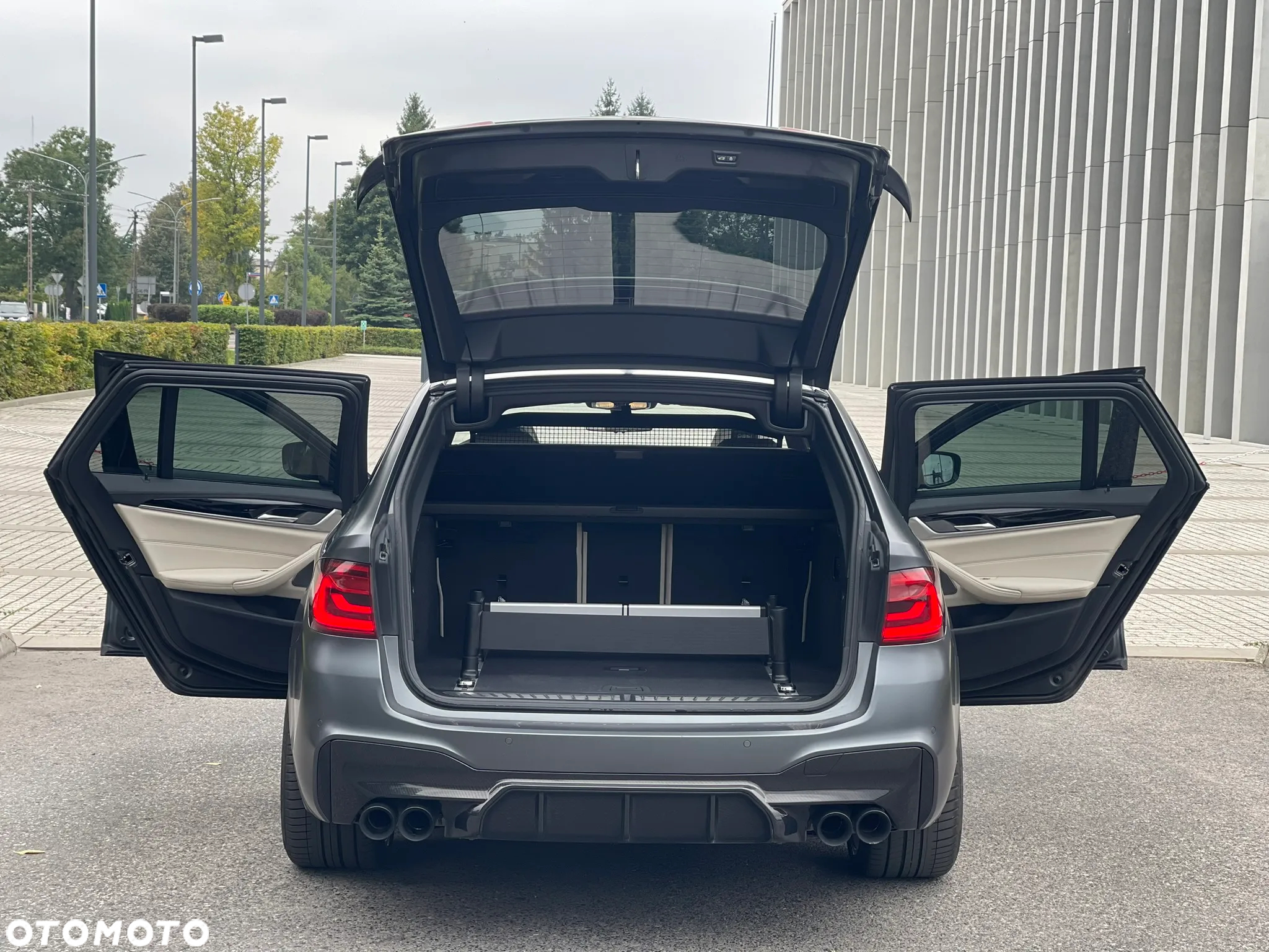 BMW Seria 5 M550d xDrive - 11