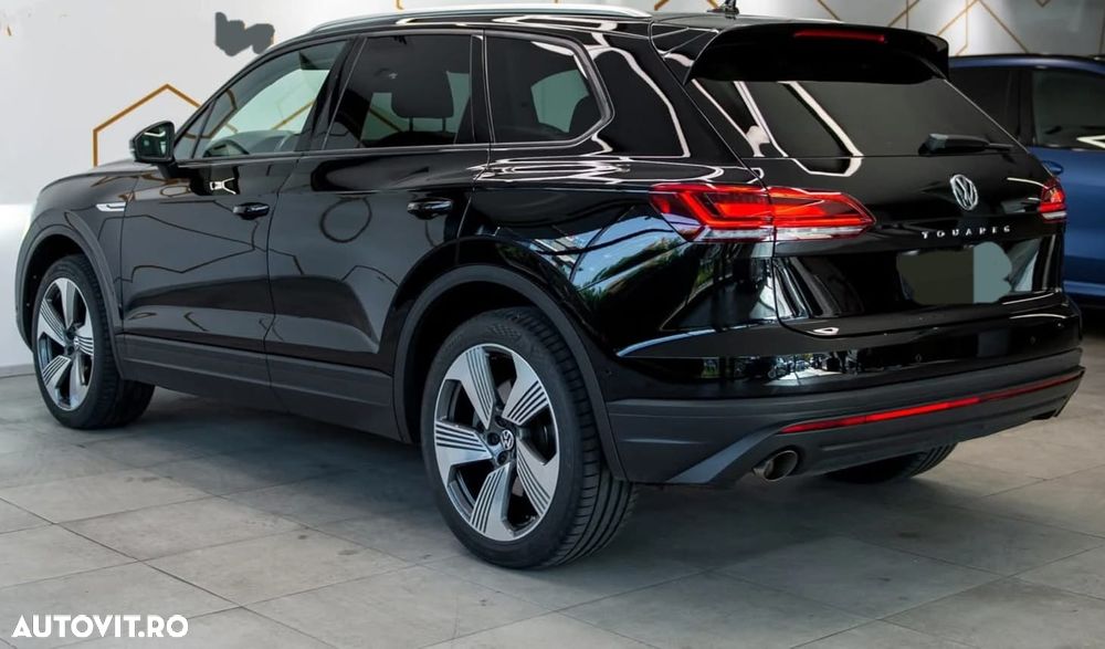 Volkswagen Touareg - 2