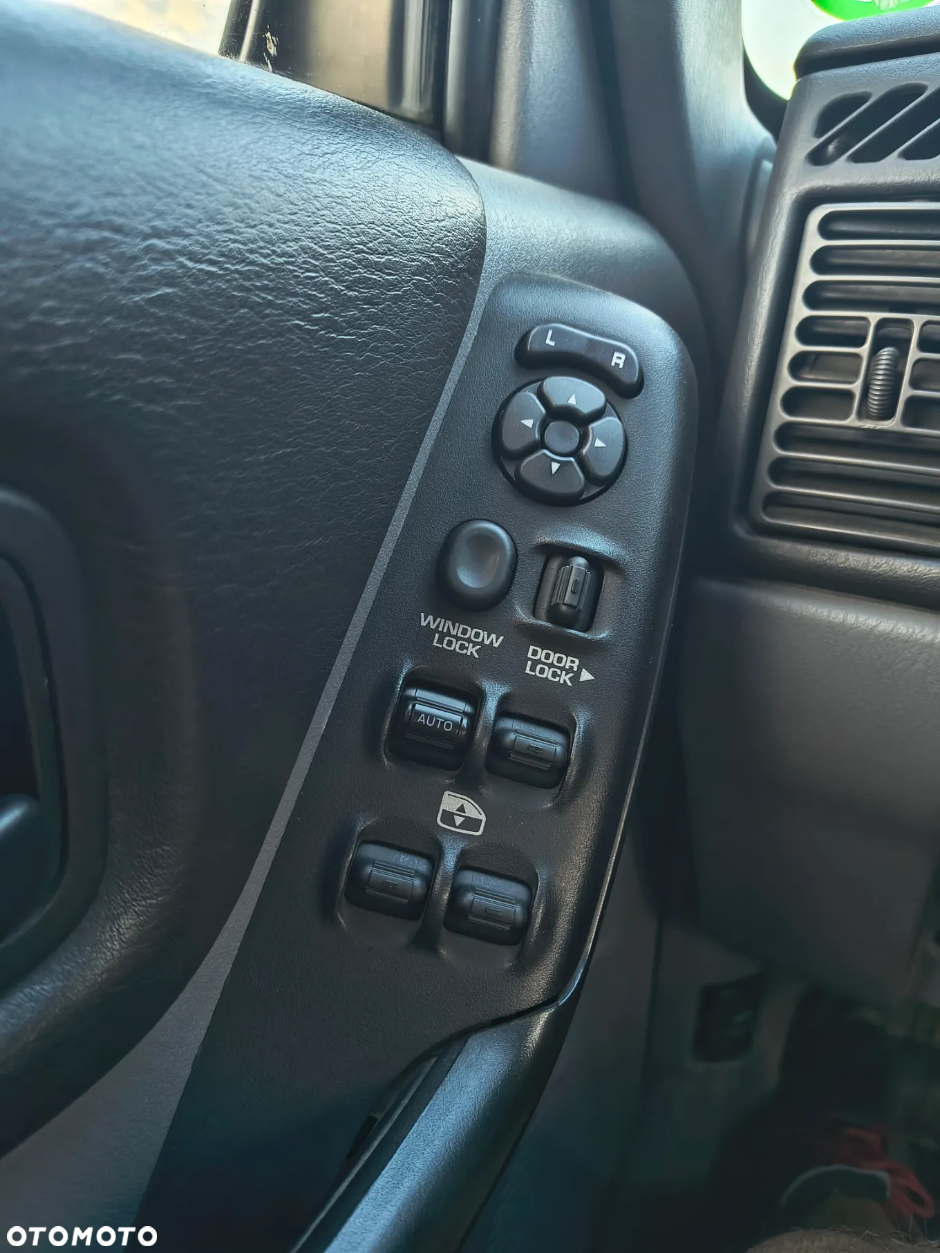 Jeep Cherokee 2.5 TD - 11