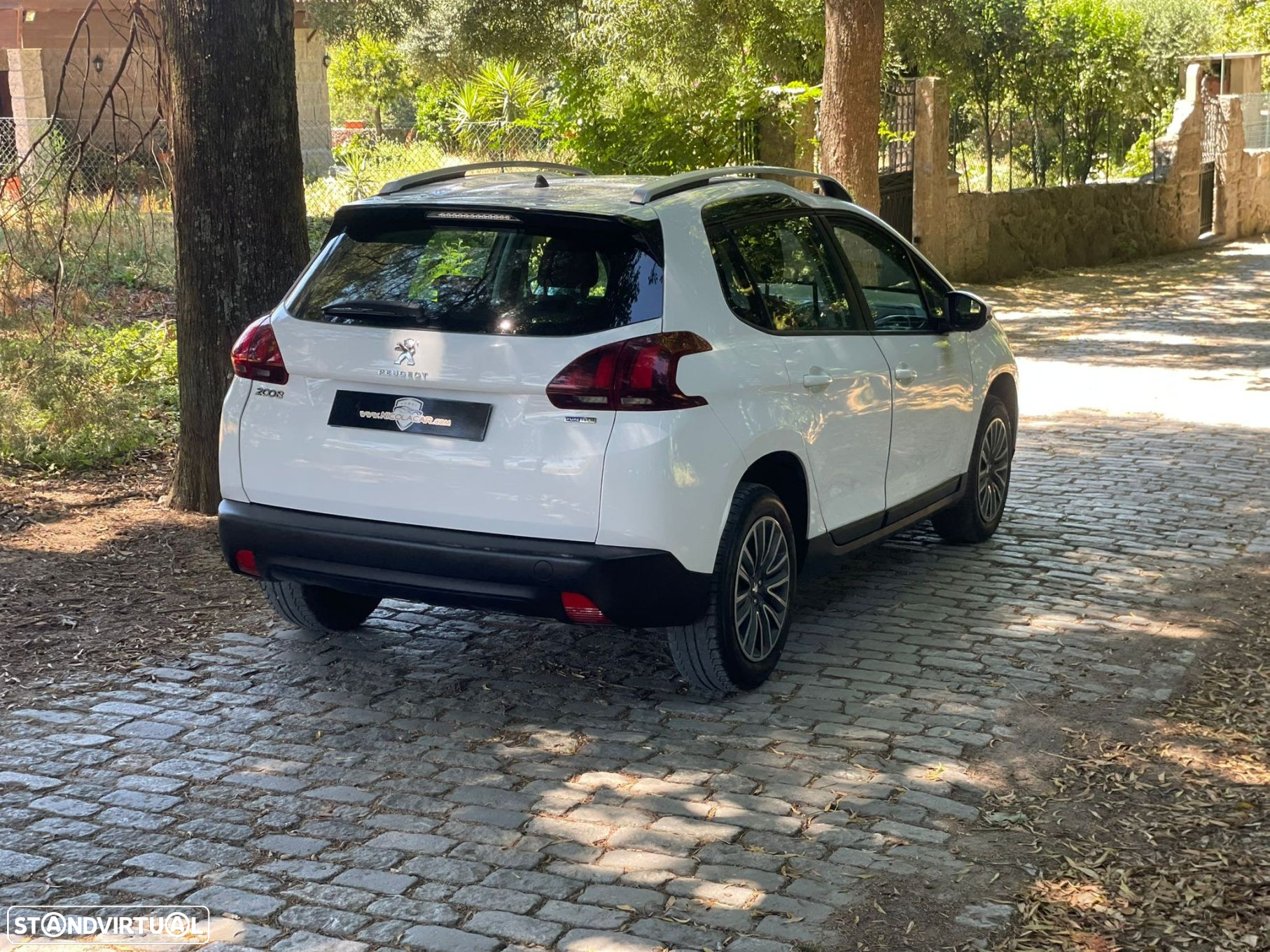 Peugeot 2008 1.2 PureTech Allure - 26