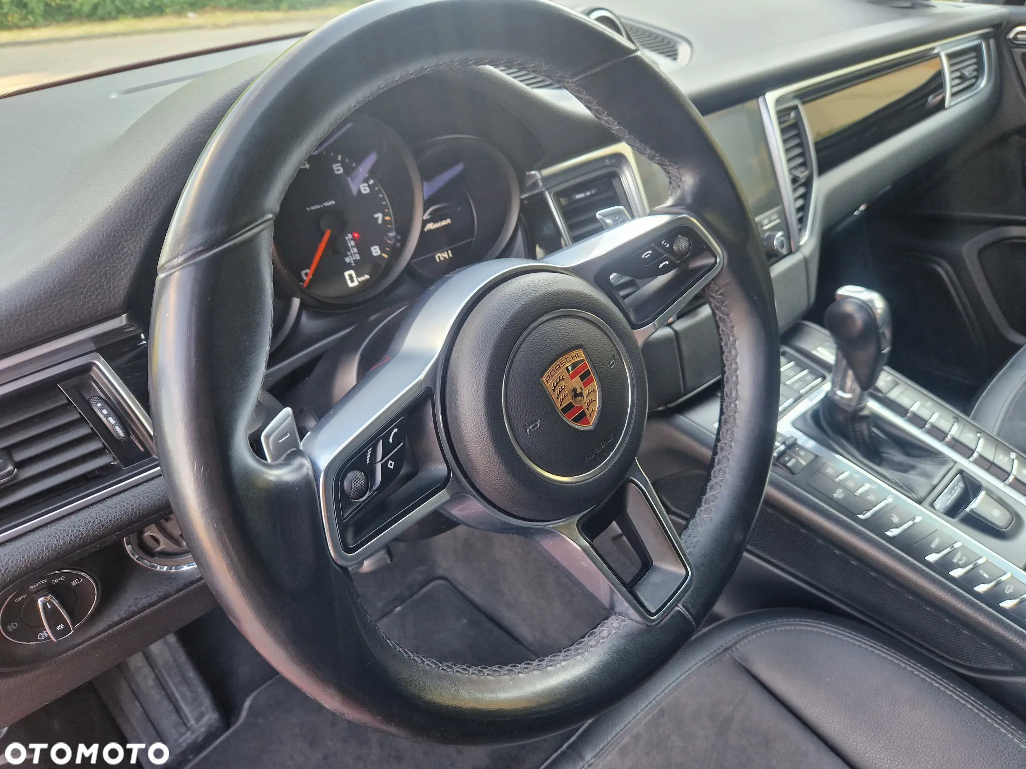 Porsche Macan Standard - 16