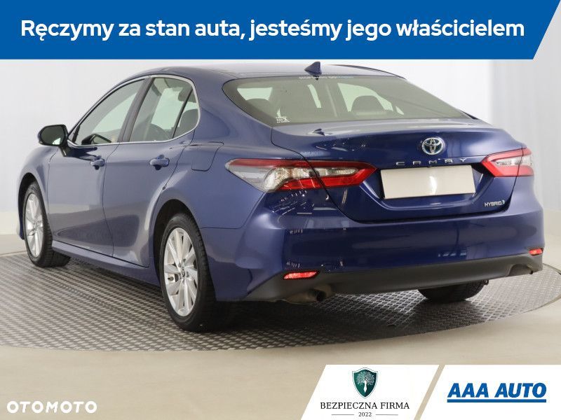 Toyota Camry - 6