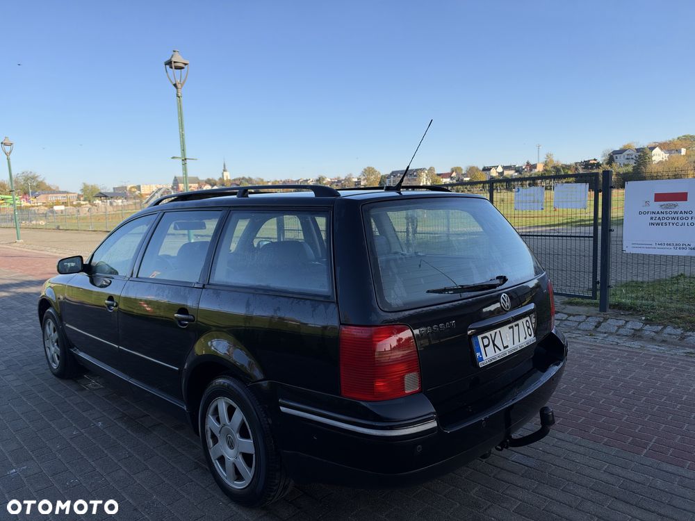 Volkswagen Passat - 4