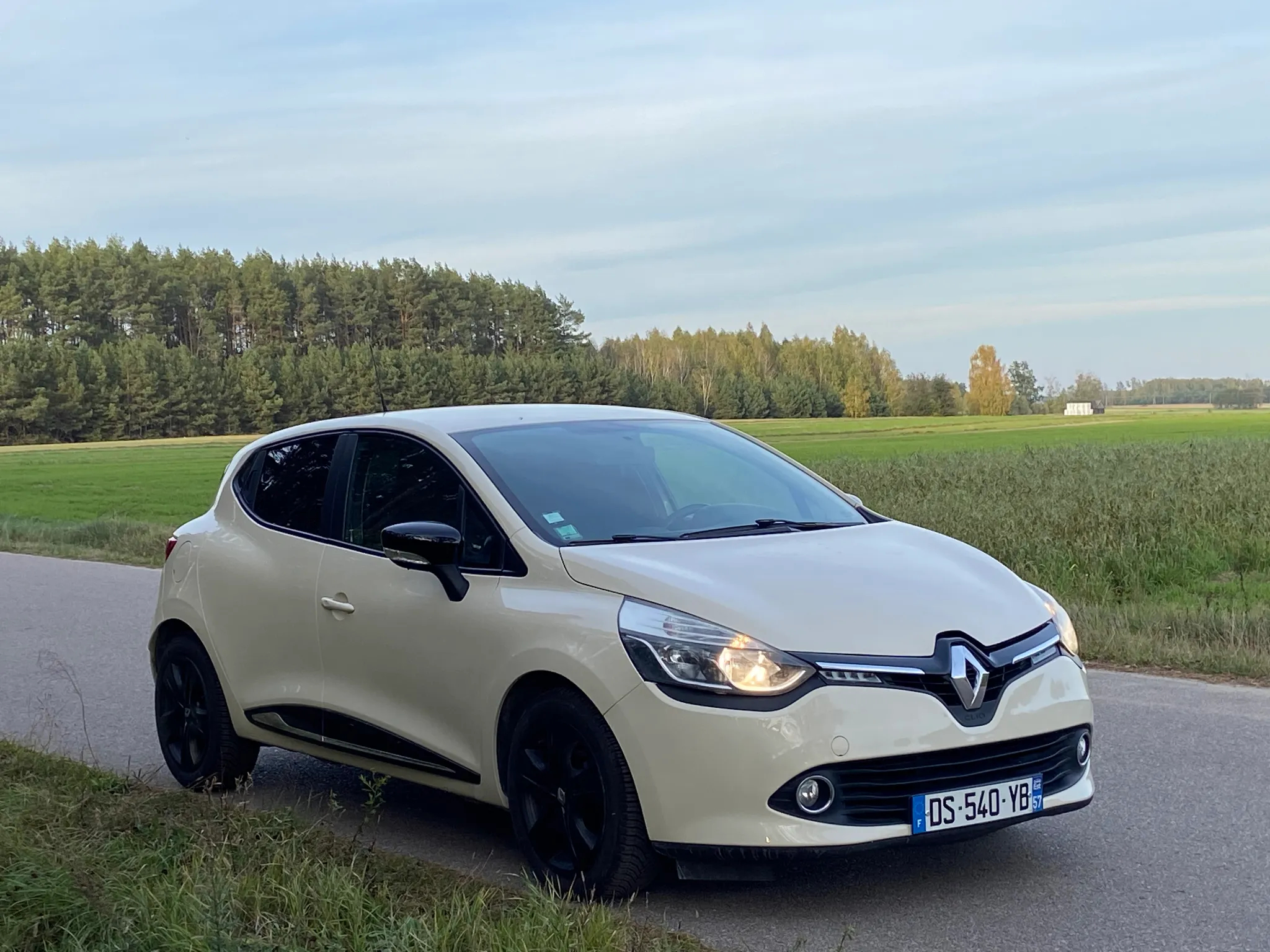 Renault Clio (Energy) TCe 90 Start & Stop INTENS - 11