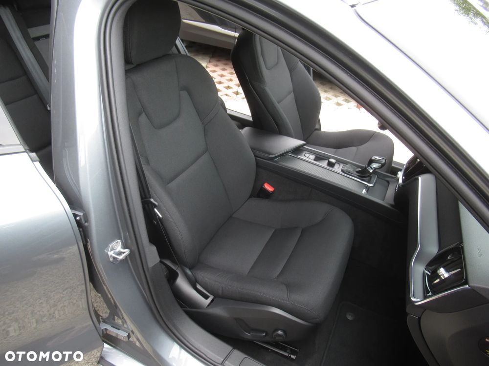 Volvo V60 T4 Momentum - 10