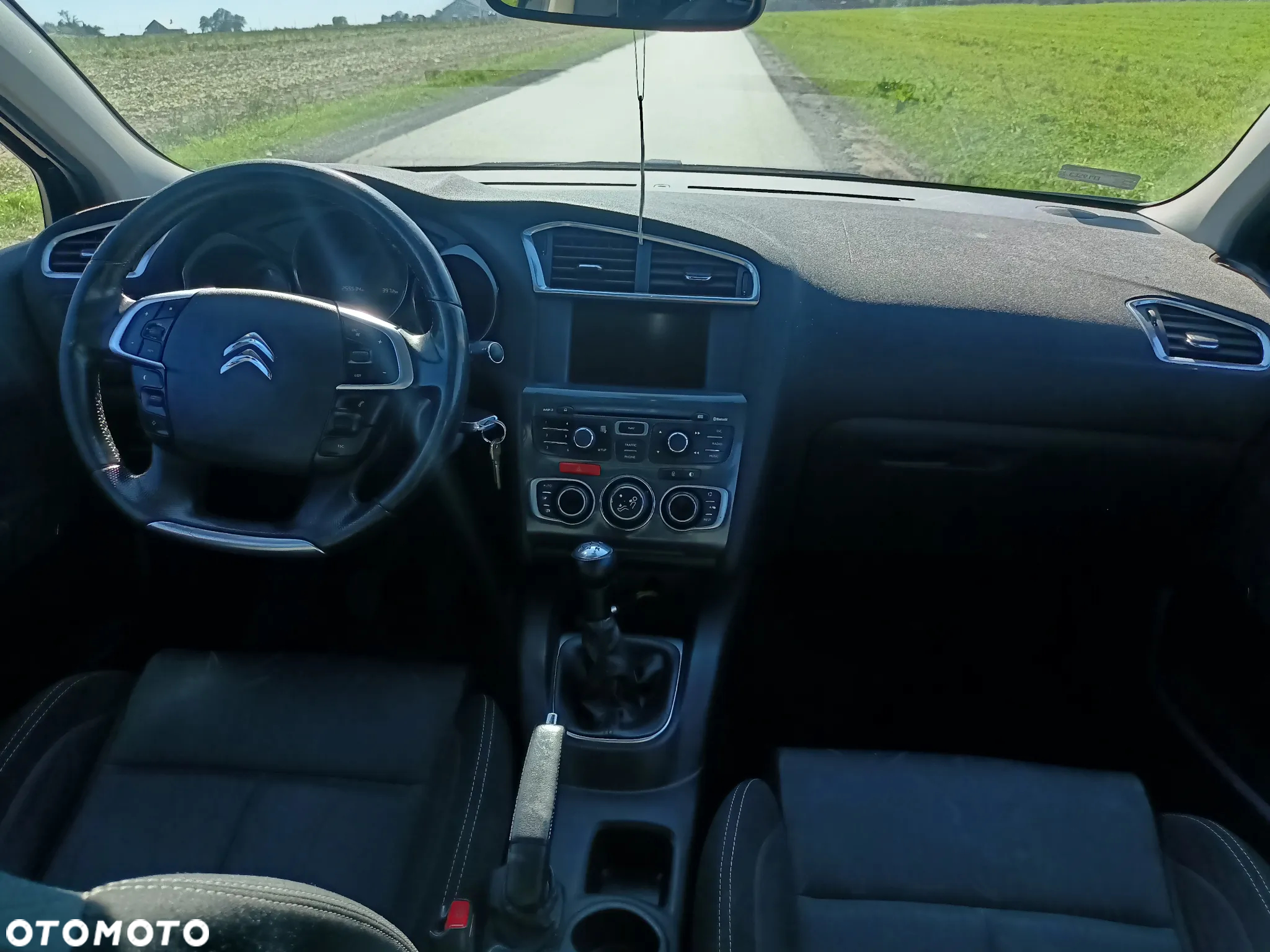 Citroën C4 1.6 HDi Attraction - 8
