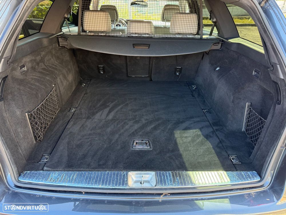 Mercedes-Benz E 200 - 36