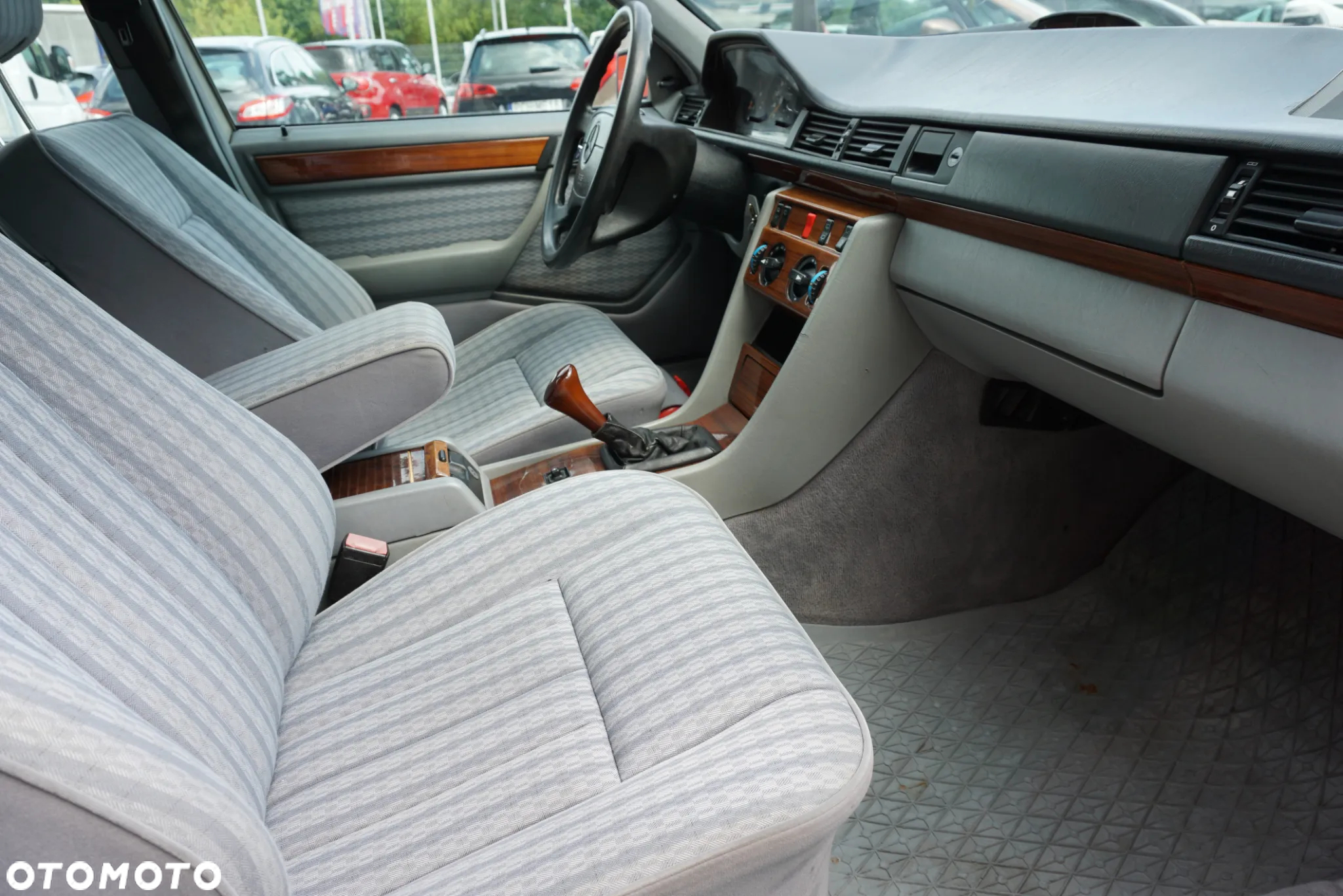 Mercedes-Benz W124 (1984-1993) - 15