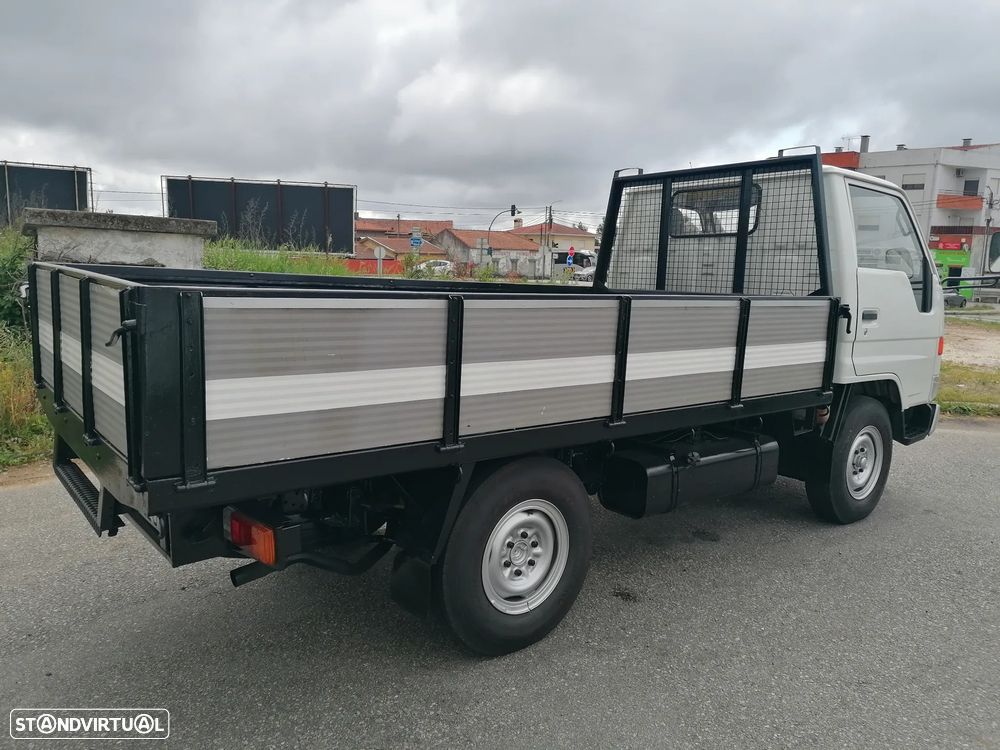 Toyota Dyna 150 - 3
