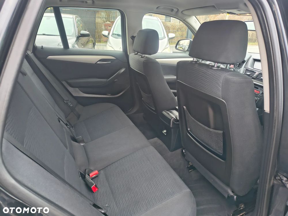 BMW X1 sDrive16d xLine - 23