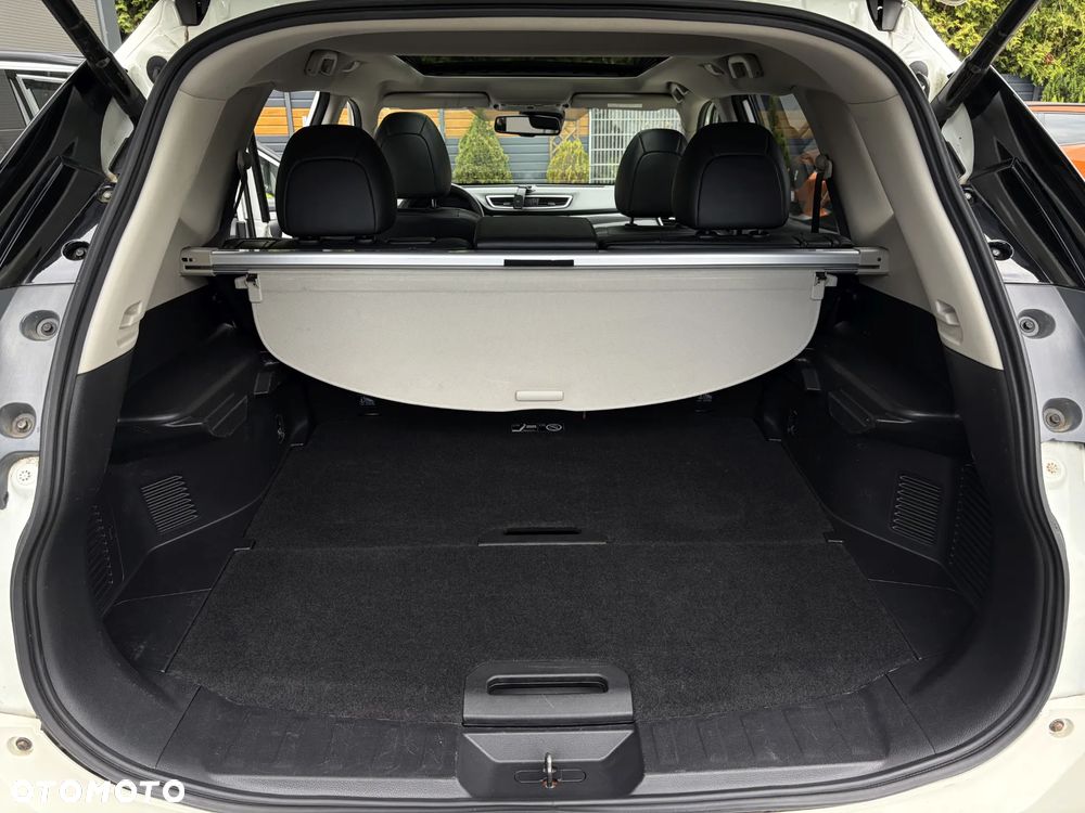 Nissan X-Trail 2.0 dCi Tekna Xtronic 4WD - 35