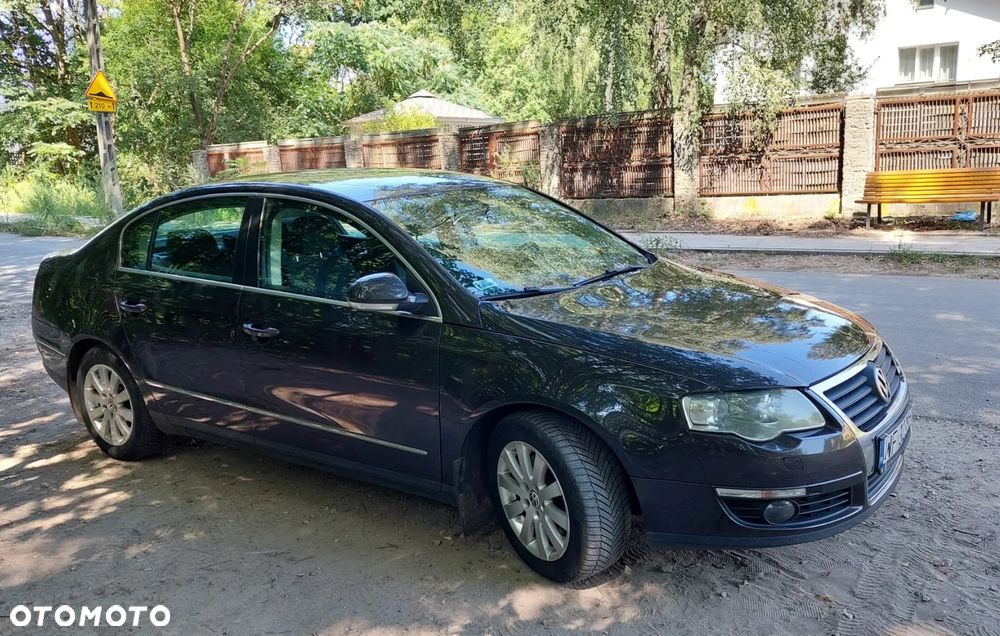 Volkswagen Passat - 2
