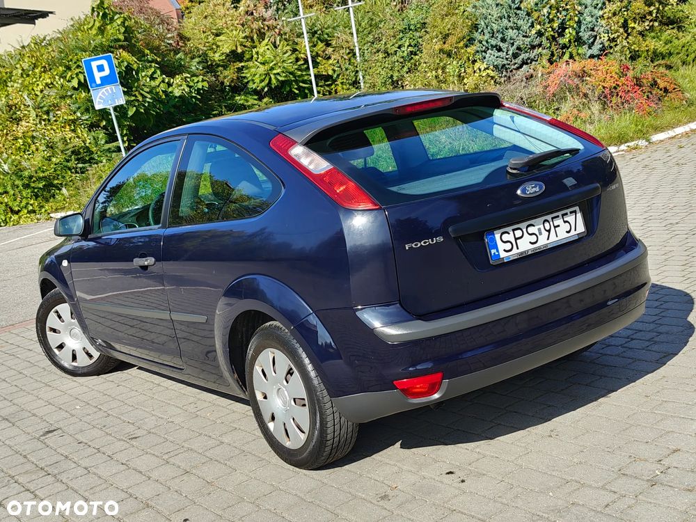 Ford Focus 1.4 Ambiente - 4