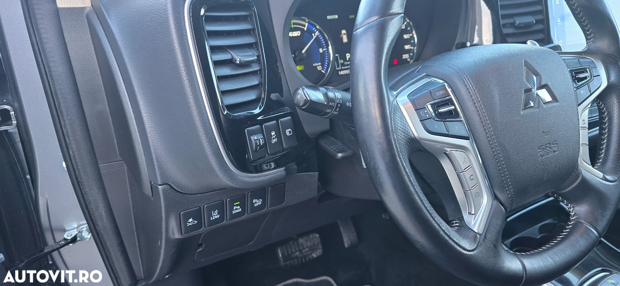 Mitsubishi Outlander 2.4 4WD Plug-In Hybrid - 14