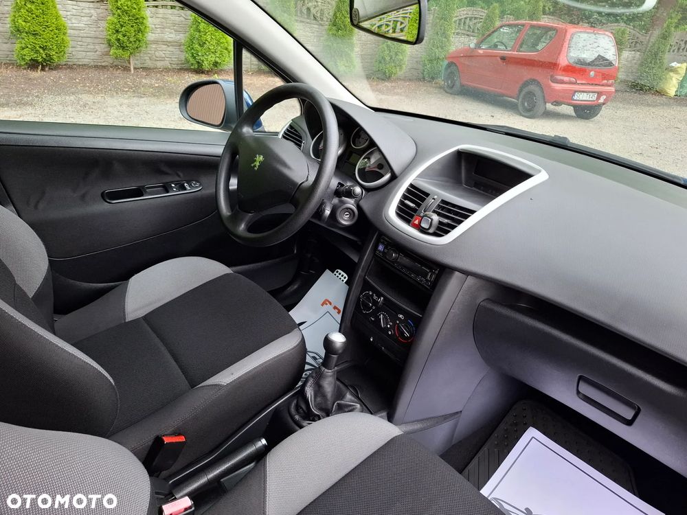 Peugeot 207 95 VTi Urban Move - 23