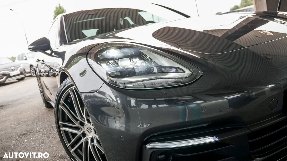 Porsche Panamera 4 E-Hybrid - 38