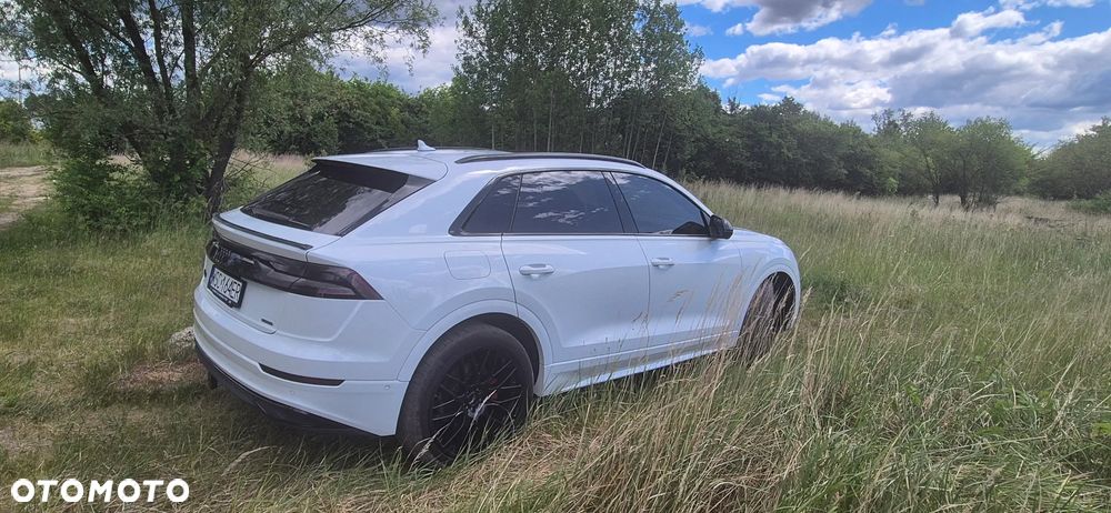 Audi Q8 - 8